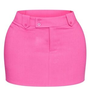 PrettyLittleThing Shape Fuchsia Woven Micro Mini Skirt